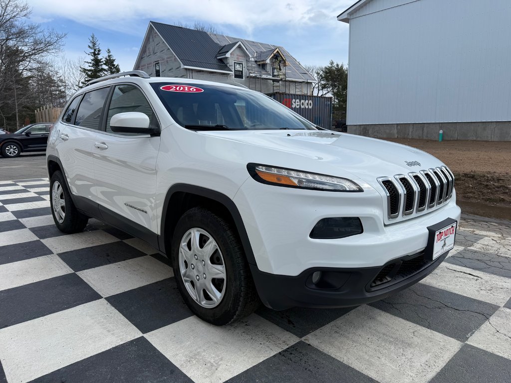 2016 Jeep CHEROKEE North, keyless entry, Remote Start, Bluetooth in COLDBROOK, Nova Scotia - 3 - w1024h768px