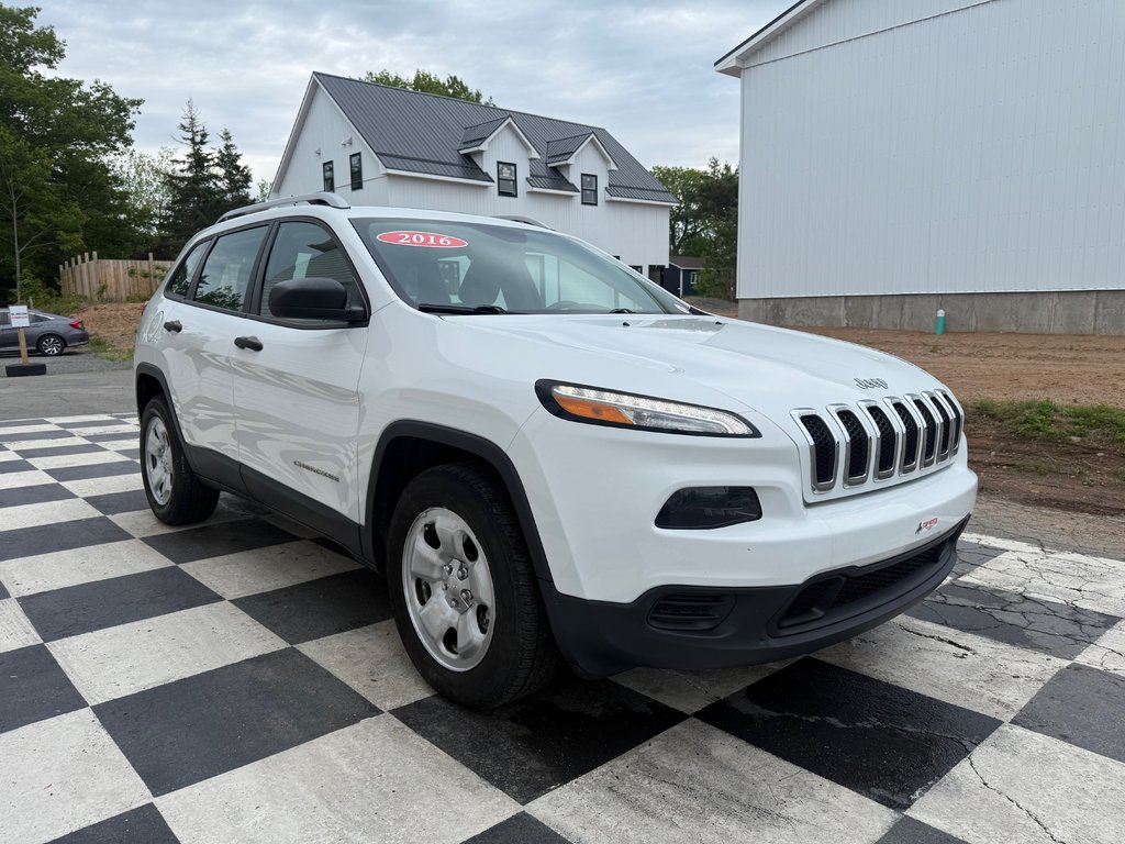 Jeep CHEROKEE Sport, keyless entry, Cruise control, MP3 2016 à Kentville, Nouvelle-Écosse - 3 - w1024h768px