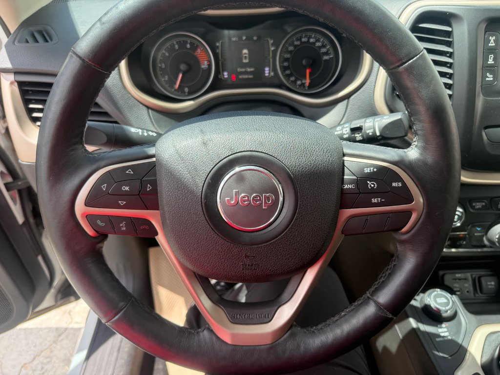 Jeep CHEROKEE Sport, keyless entry, Cruise control, MP3 2016 à Kentville, Nouvelle-Écosse - 10 - w1024h768px
