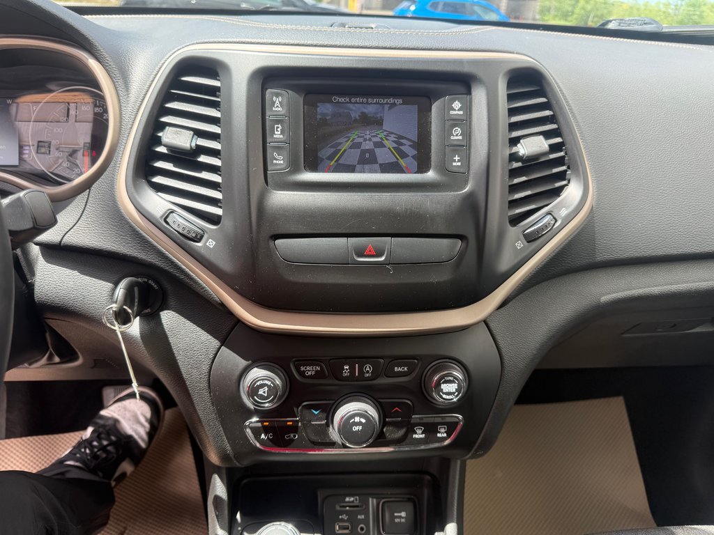 Jeep CHEROKEE Sport, keyless entry, Cruise control, MP3 2016 à Kentville, Nouvelle-Écosse - 12 - w1024h768px