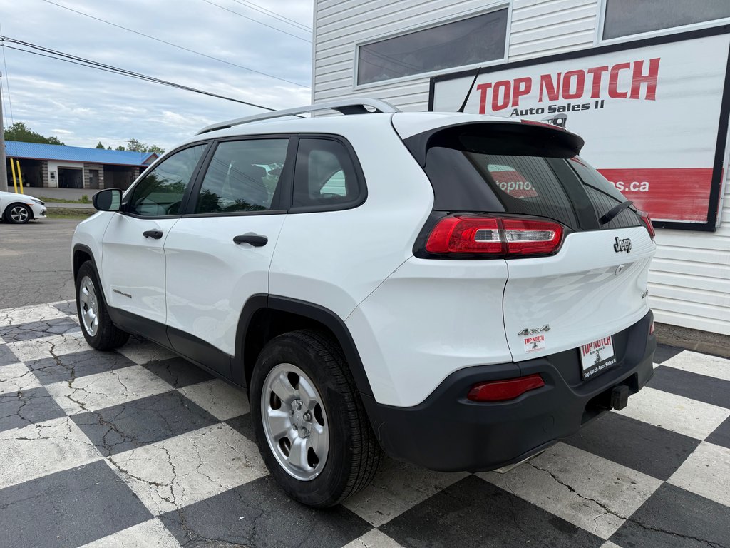 Jeep CHEROKEE Sport, keyless entry, Cruise control, MP3 2016 à Kentville, Nouvelle-Écosse - 6 - w1024h768px