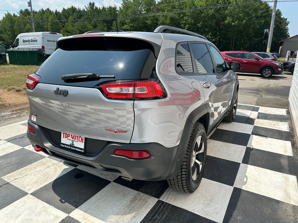 Jeep Cherokee L Plus Pkg, Power Seats, AM-FM Radio, Touchscreen 2017 à COLDBROOK, Nouvelle-Écosse - 4 - w1024h768px