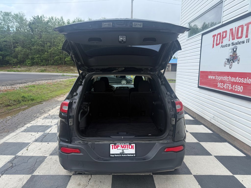 2017 Jeep CHEROKEE Sport in COLDBROOK, Nova Scotia - 15 - w1024h768px