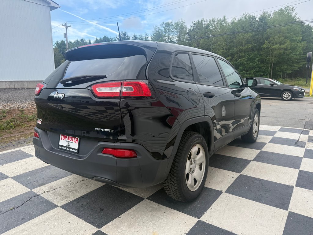 2017 Jeep CHEROKEE Sport in COLDBROOK, Nova Scotia - 4 - w1024h768px