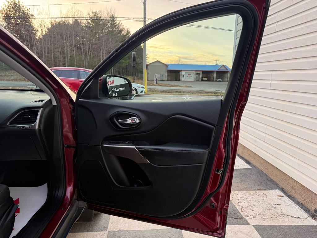 2021 Jeep Cherokee North, remote start, keyless entry, navigation in Kentville, Nova Scotia - 18 - w1024h768px