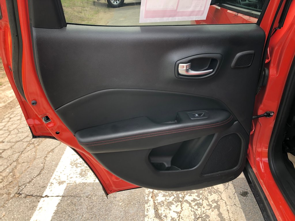 2021 Jeep Compass Trailhawk Elite, Cruise Control, 4x4, Bluetooth, in Kentville, Nova Scotia - 19 - w1024h768px