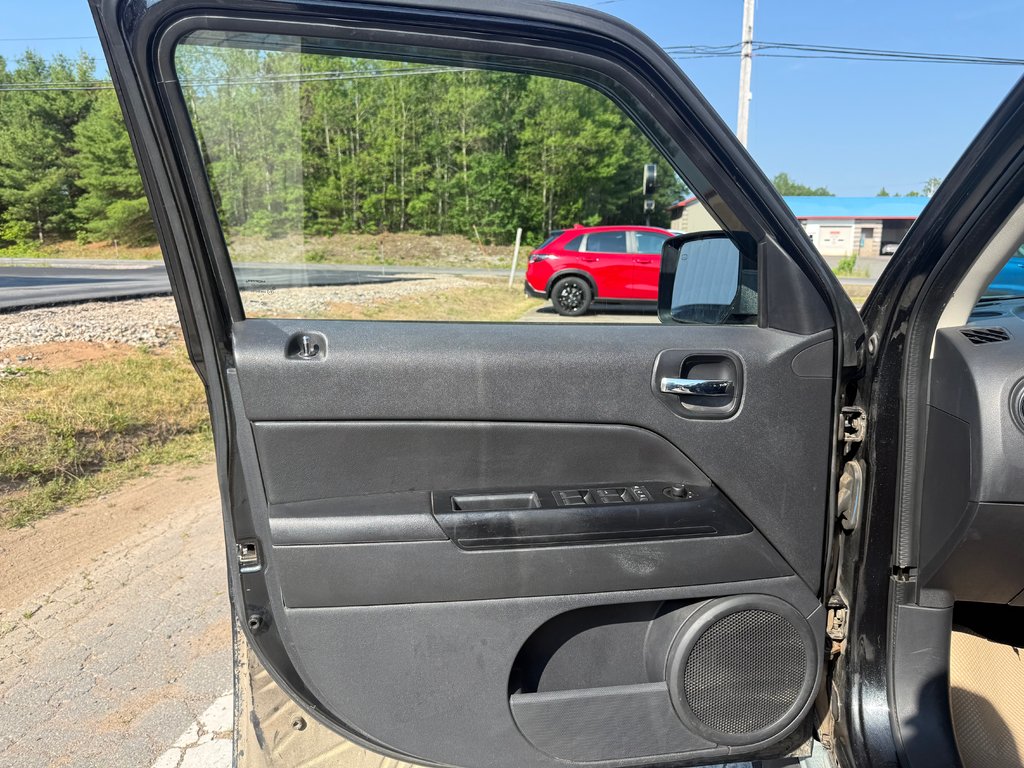 2010 Jeep PATRIOT North, Keyless entry, MP3, Cruise control in COLDBROOK, Nova Scotia - 7 - w1024h768px