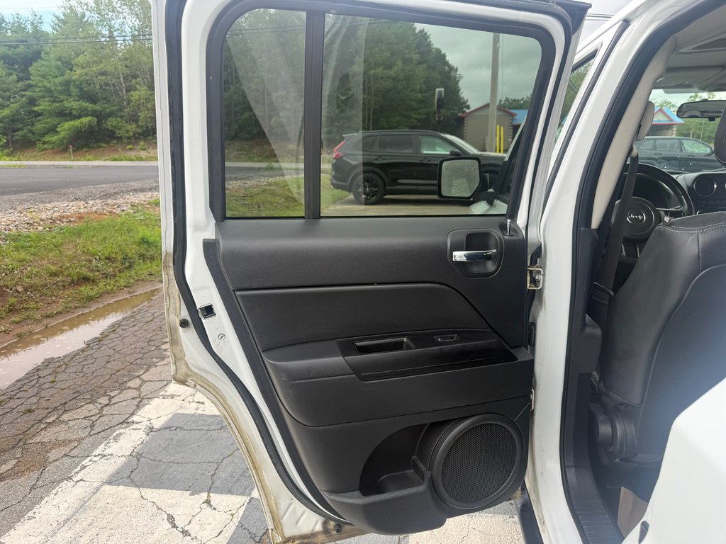 2015 Jeep PATRIOT High Altitude, Keyless entry, MP3, Cruise control in COLDBROOK, Nova Scotia - 12 - w1024h768px