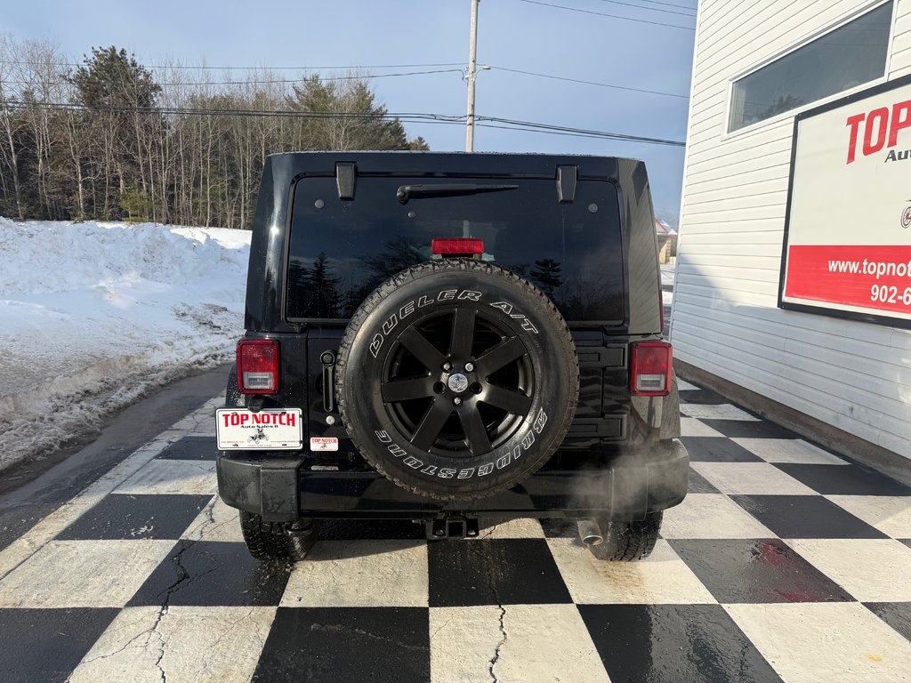 Jeep WRANGLER UNLIMITED SAHARA Sahara, keyless entry, Remote Start, Bluetooth 2017 à COLDBROOK, Nouvelle-Écosse - 5 - w1024h768px