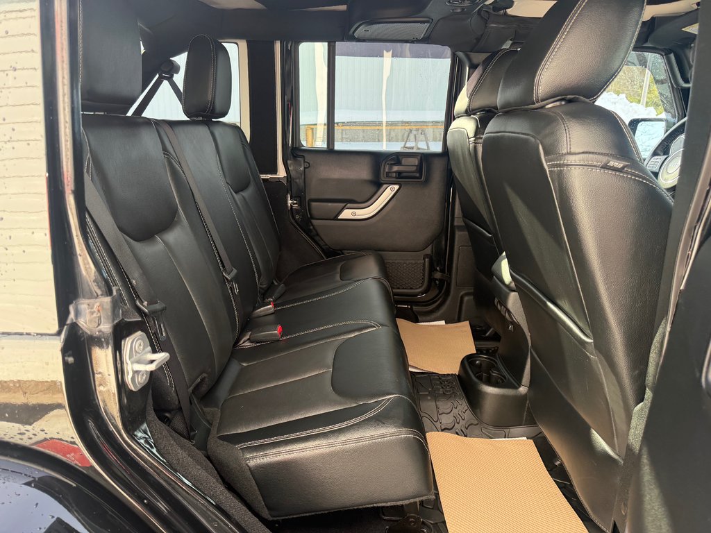 Jeep WRANGLER UNLIMITED SAHARA Sahara, keyless entry, Remote Start, Bluetooth 2017 à COLDBROOK, Nouvelle-Écosse - 16 - w1024h768px