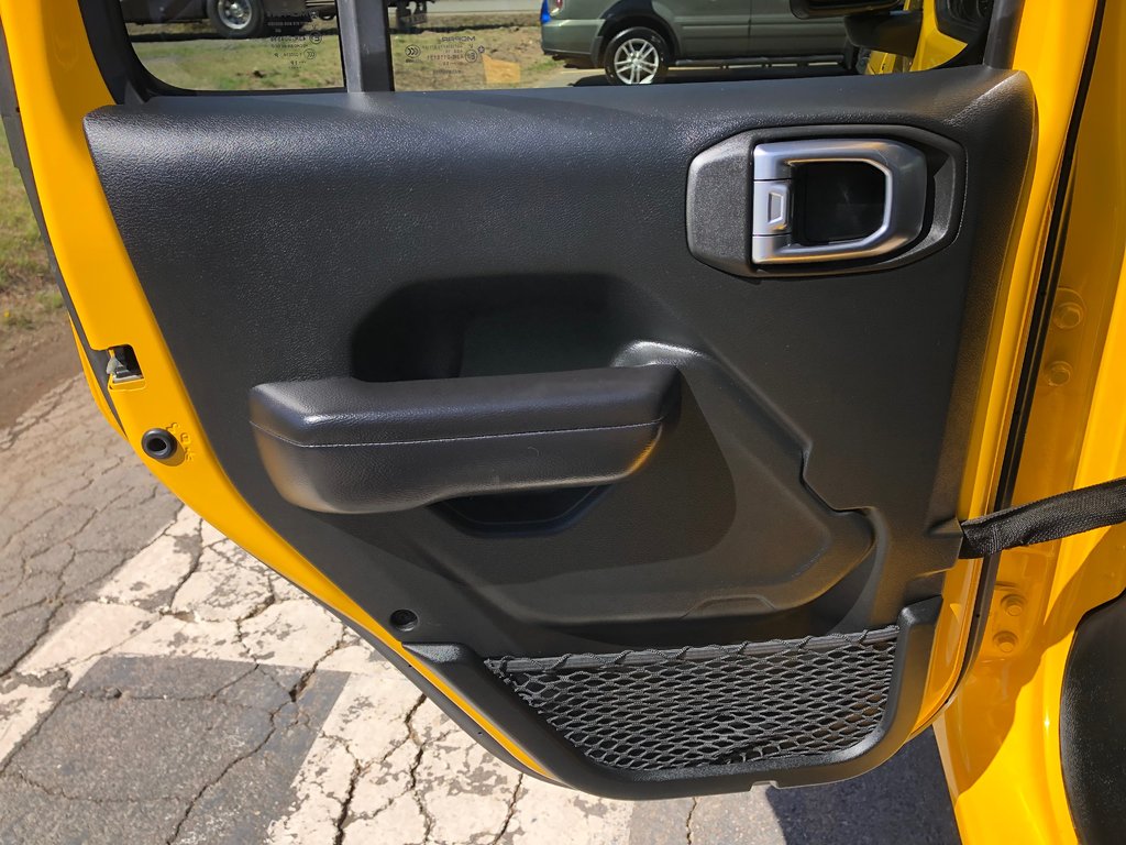 2019 Jeep Wrangler Unlimited Sport - 4WD, reverse camera, hands free, cruise in Kentville, Nova Scotia - 18 - w1024h768px