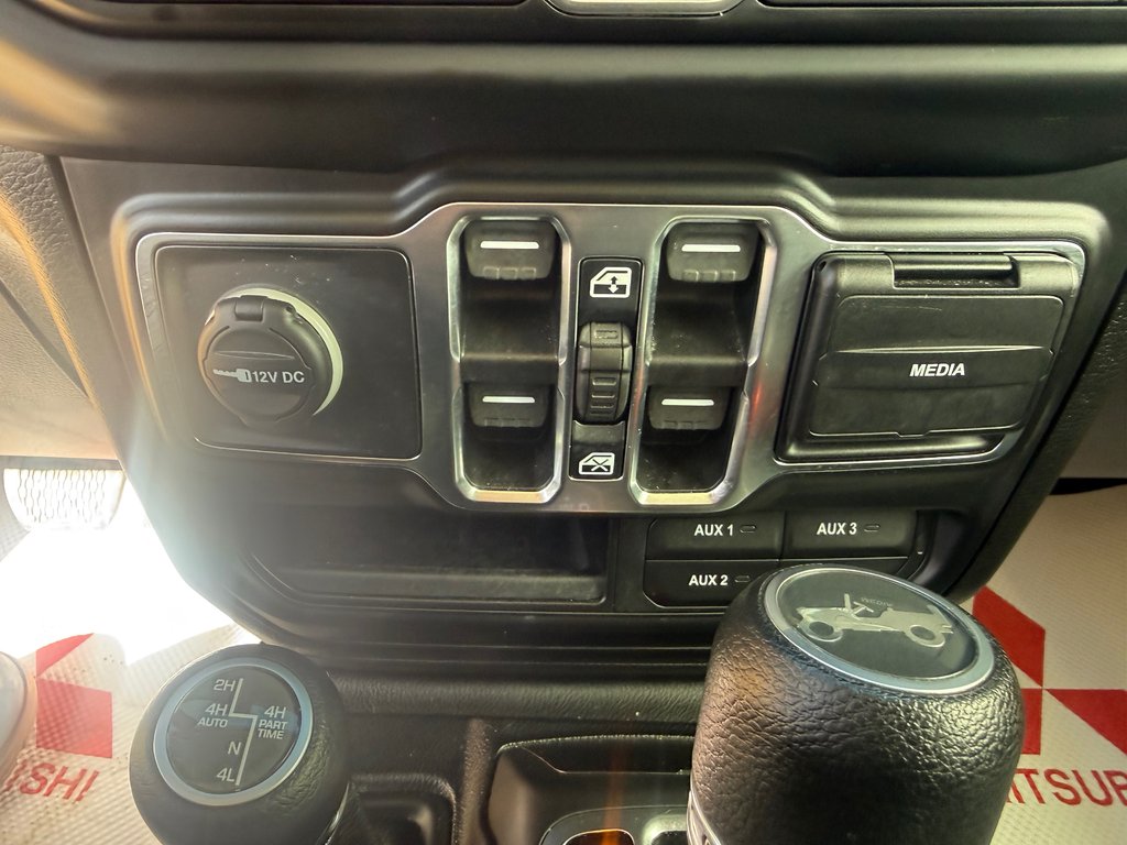 2019 Jeep Wrangler Unlimited Sahara, keyless entry, Remote Start, Bluetooth in COLDBROOK, Nova Scotia - 8 - w1024h768px