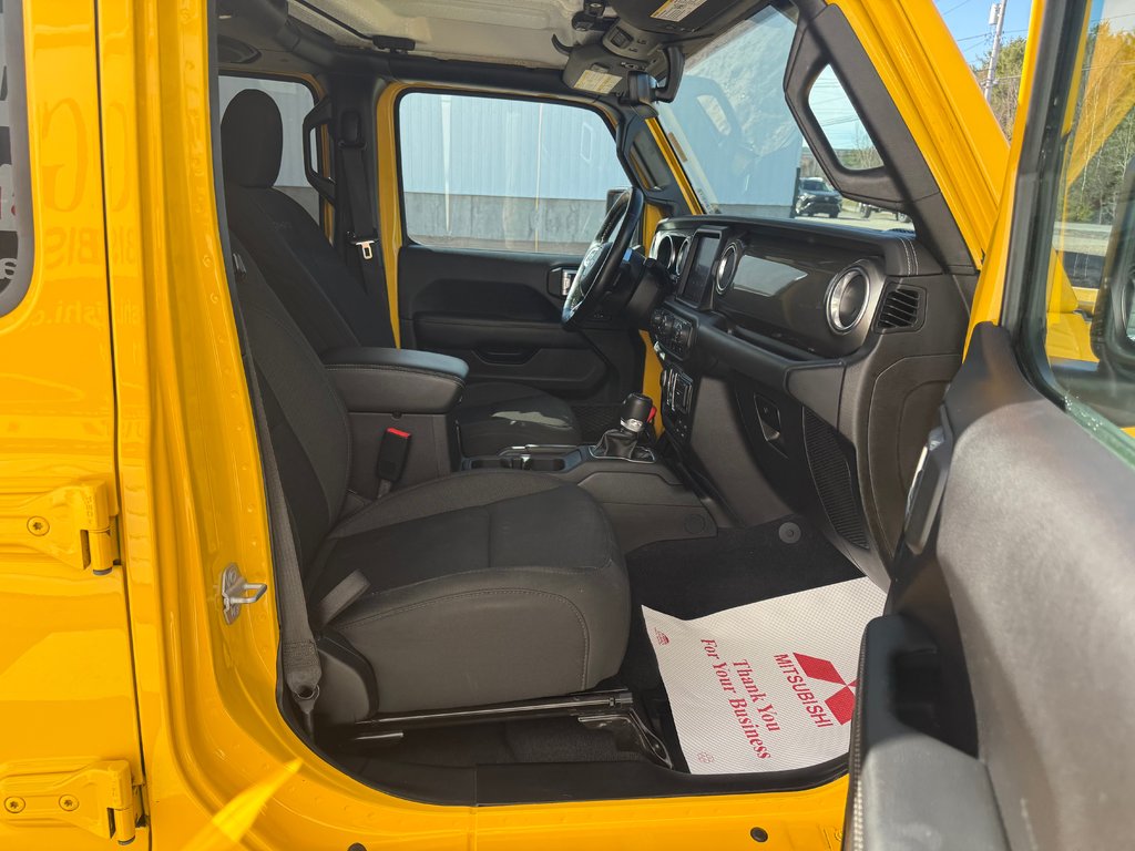 2019 Jeep Wrangler Unlimited Sahara, keyless entry, Remote Start, Bluetooth in COLDBROOK, Nova Scotia - 18 - w1024h768px