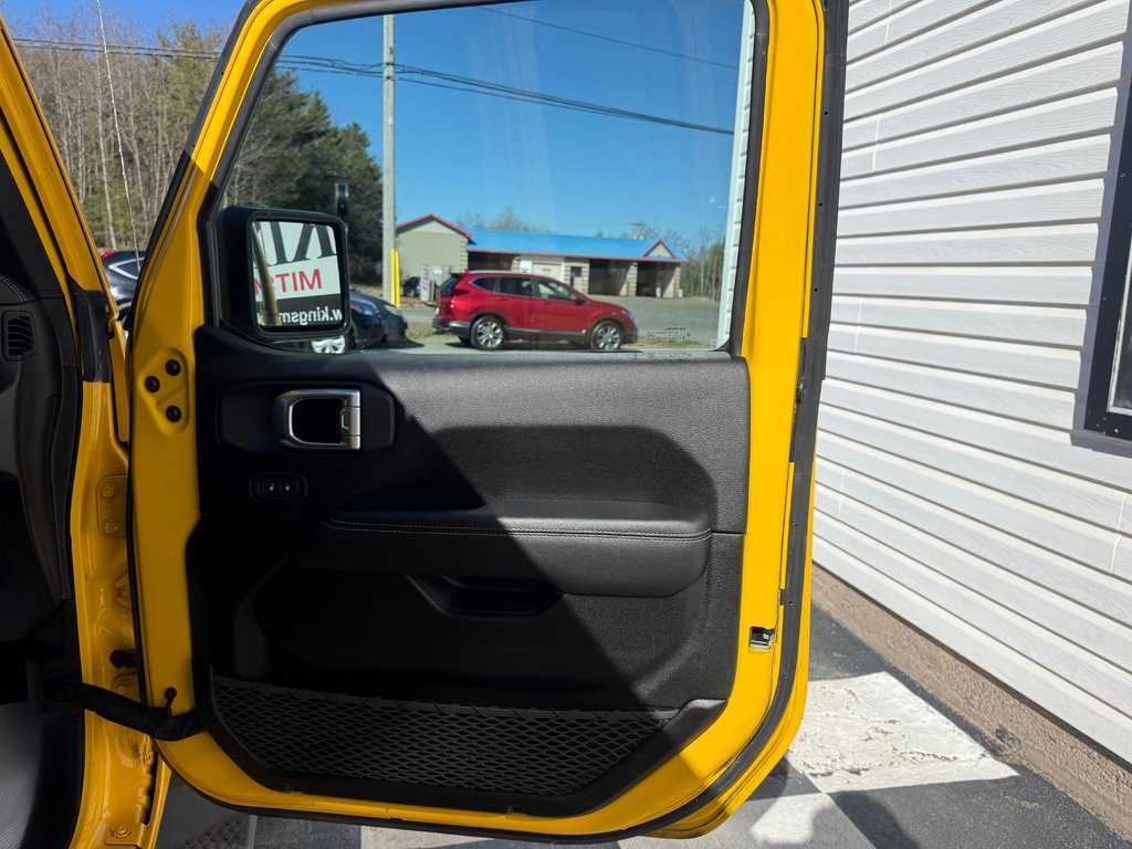 2019 Jeep Wrangler Unlimited Sahara, keyless entry, Remote Start, Bluetooth in COLDBROOK, Nova Scotia - 17 - w1024h768px