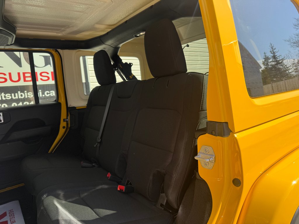 2019 Jeep Wrangler Unlimited Sahara, keyless entry, Remote Start, Bluetooth in COLDBROOK, Nova Scotia - 13 - w1024h768px