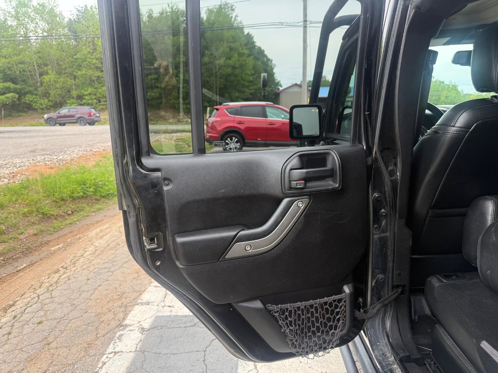 2013 Jeep WRANGLER Sahara, Keyless entry, MP3, Cruise control in COLDBROOK, Nova Scotia - 12 - w1024h768px