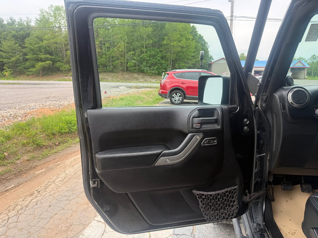 2013 Jeep WRANGLER Sahara, Keyless entry, MP3, Cruise control in COLDBROOK, Nova Scotia - 7 - w1024h768px