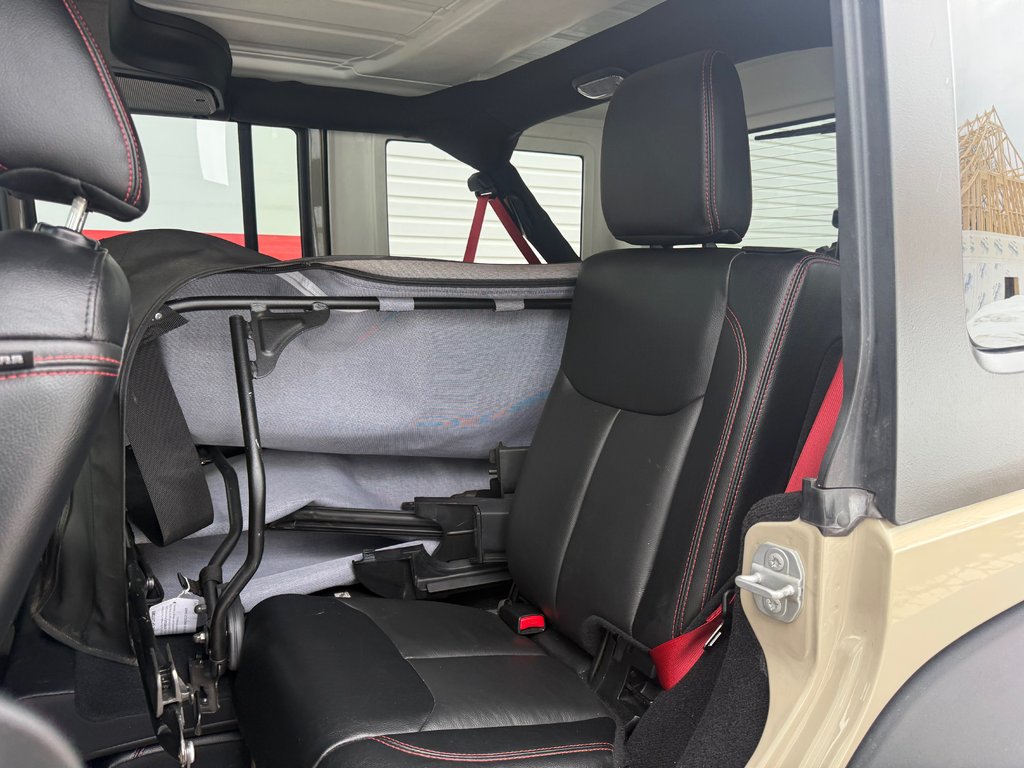 2018 Jeep WRANGLER Rubicon, keyless entry, Cruise control, Bluetooth in COLDBROOK, Nova Scotia - 14 - w1024h768px