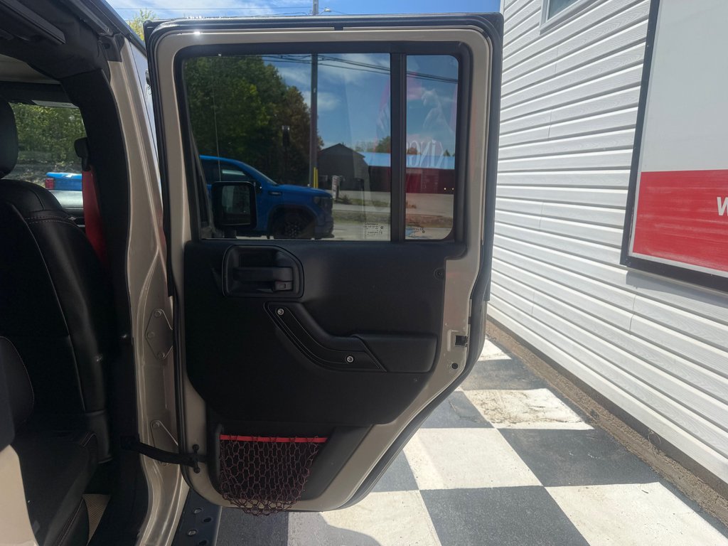 2018 Jeep WRANGLER Rubicon, keyless entry, Cruise control, Bluetooth in COLDBROOK, Nova Scotia - 15 - w1024h768px