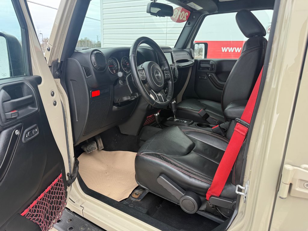 2018 Jeep WRANGLER Rubicon, keyless entry, Cruise control, Bluetooth in COLDBROOK, Nova Scotia - 9 - w1024h768px