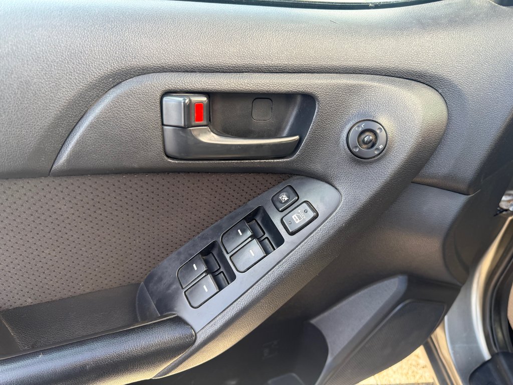 2011 Kia FORTE EX, Keyless entry, MP3, Cruise control in Kentville, Nova Scotia - 8 - w1024h768px