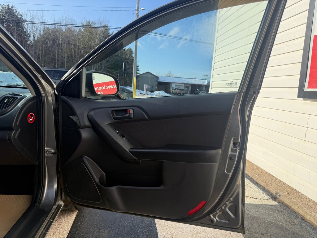 2011 Kia FORTE EX, Keyless entry, MP3, Cruise control in Kentville, Nova Scotia - 18 - w1024h768px