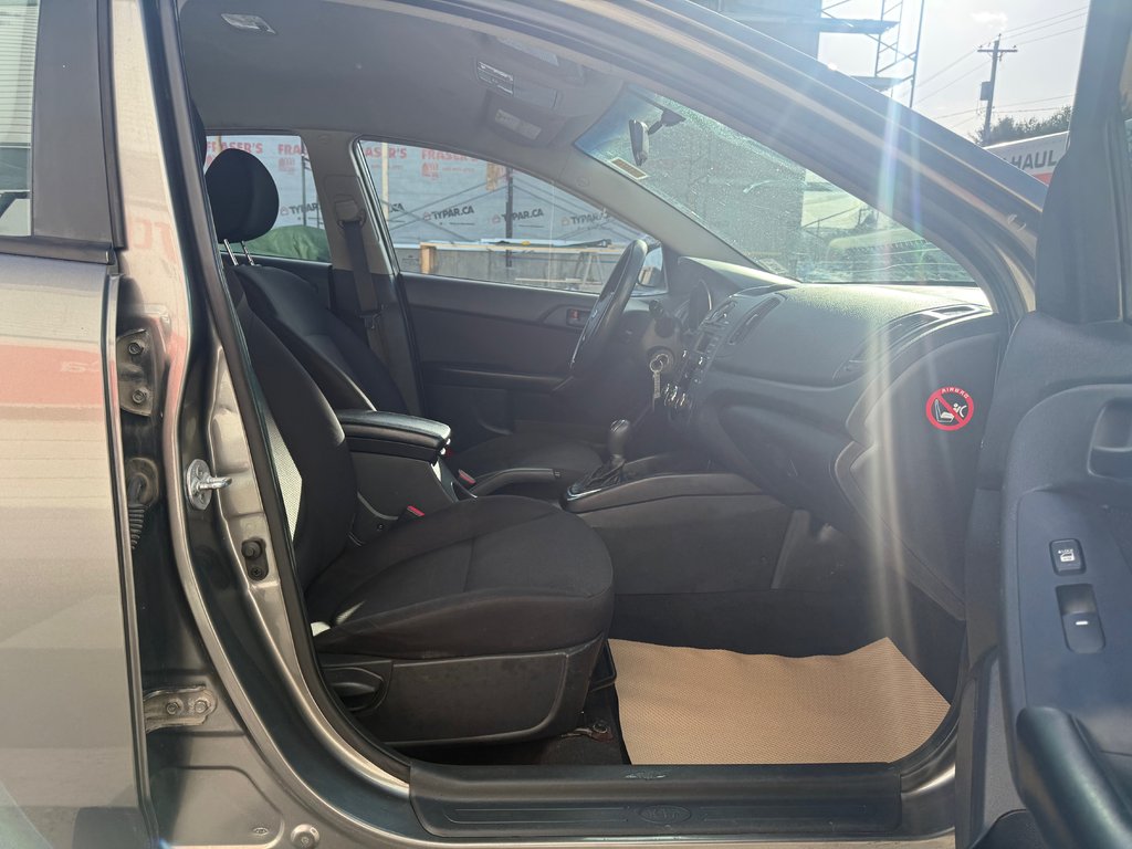 2011 Kia FORTE EX, Keyless entry, MP3, Cruise control in Kentville, Nova Scotia - 19 - w1024h768px