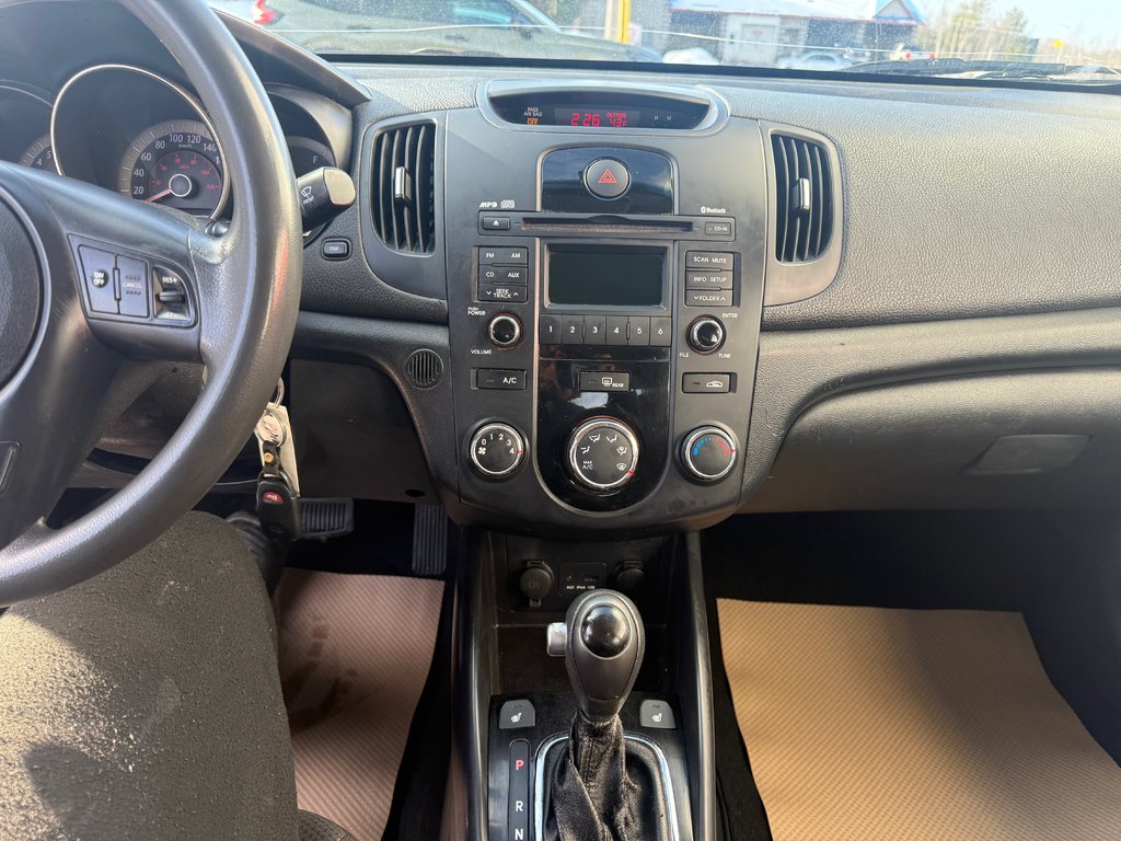 2011 Kia FORTE EX, Keyless entry, MP3, Cruise control in Kentville, Nova Scotia - 12 - w1024h768px