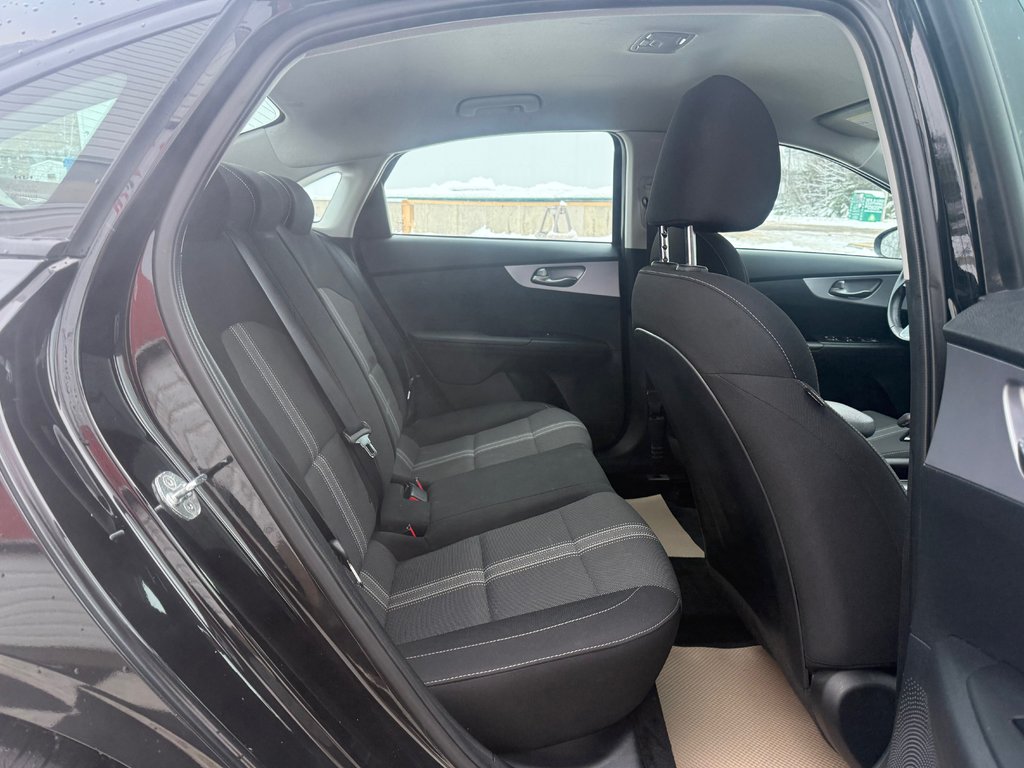 2022 Kia FORTE LX, keyless entry, backup camera, Bluetooth in COLDBROOK, Nova Scotia - 16 - w1024h768px