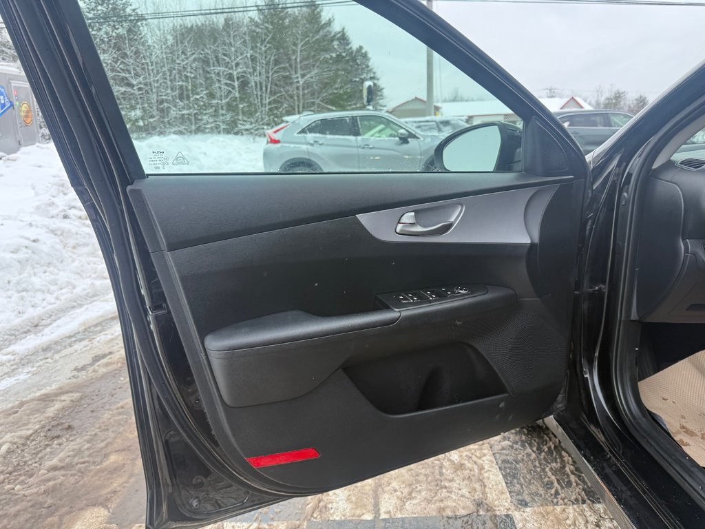 2022 Kia FORTE LX, keyless entry, backup camera, Bluetooth in COLDBROOK, Nova Scotia - 7 - w1024h768px