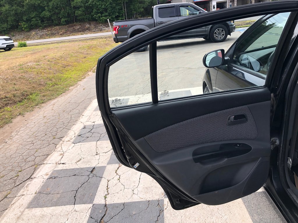 2010 Kia Rio EX - CD Player, Power Windows, Heated Seats in COLDBROOK, Nova Scotia - 17 - w1024h768px