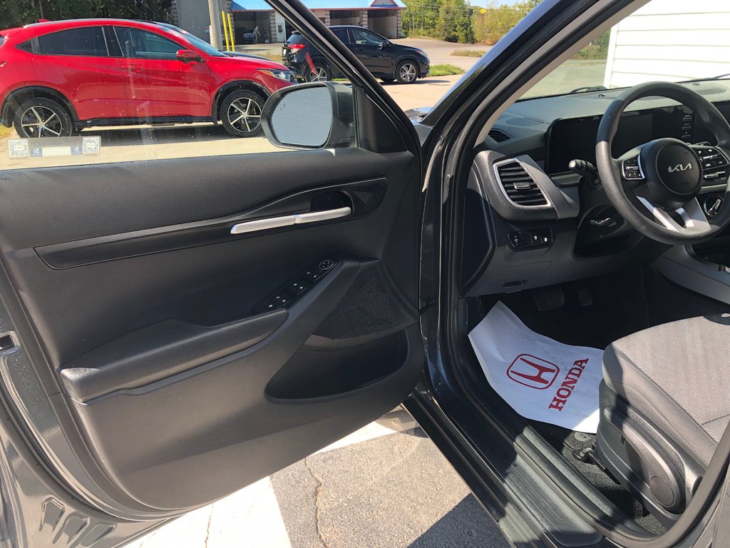 2024 Kia SELTOS LX LX, fwd, auto in COLDBROOK, Nova Scotia - 8 - w1024h768px