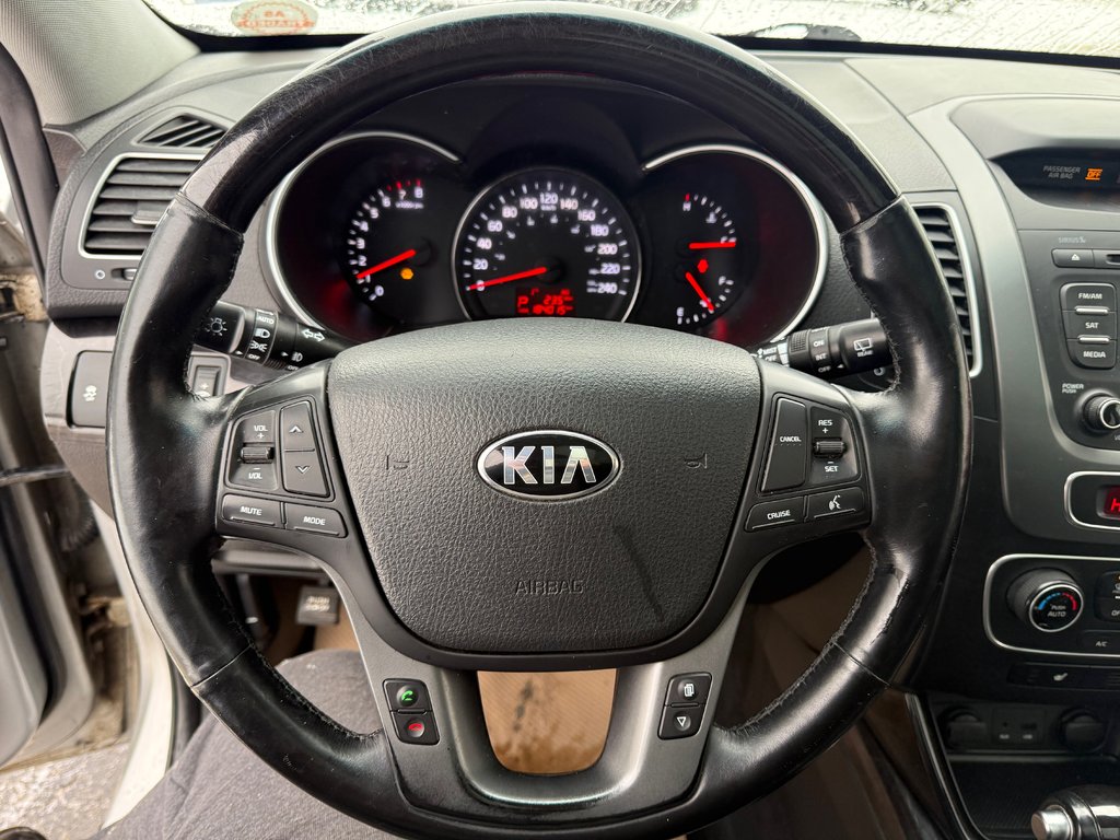 2014 Kia SORENTO GDI, Keyless entry, leather seats, backup cam in Kentville, Nova Scotia - 10 - w1024h768px