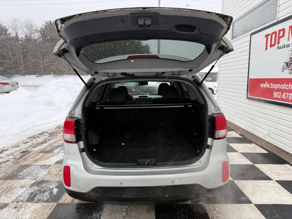 2014 Kia SORENTO GDI, Keyless entry, leather seats, backup cam in Kentville, Nova Scotia - 17 - w1024h768px