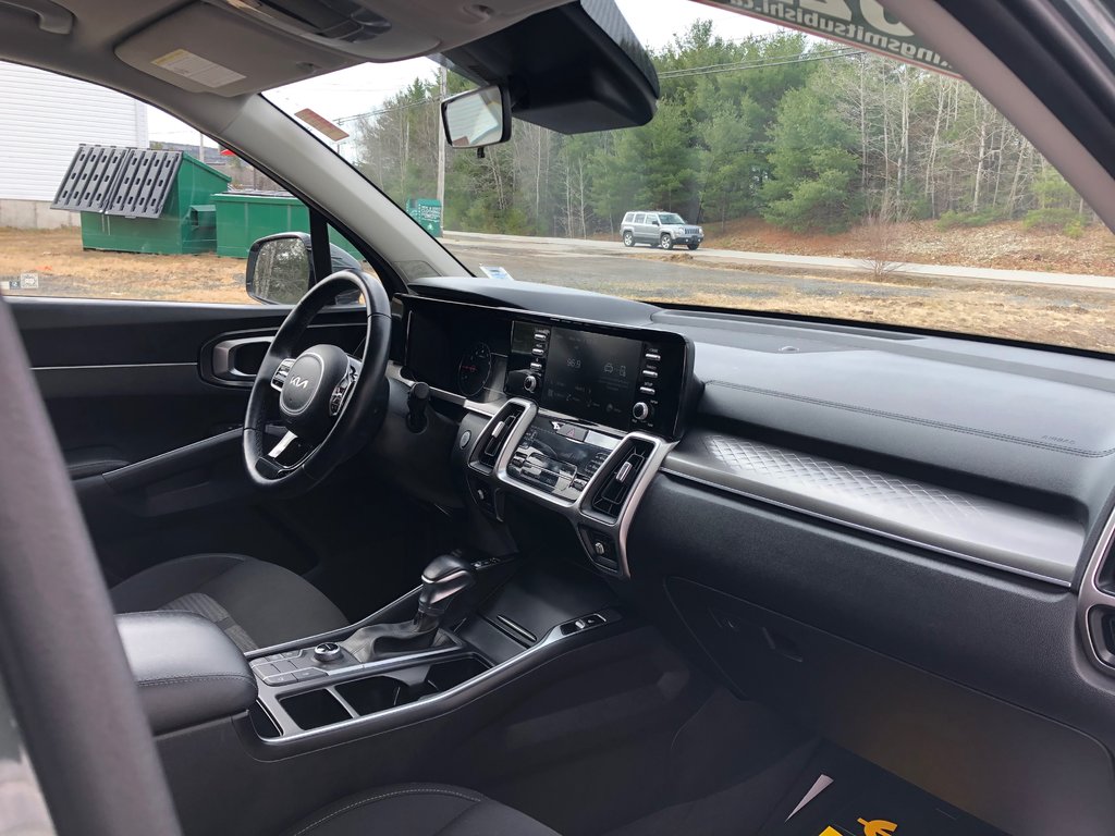 2022 Kia Sorento LX- Heated seats and wheel, Lane Assist, Pwr seats in Kentville, Nova Scotia - 26 - w1024h768px