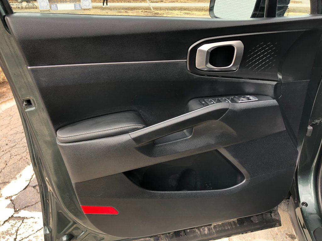 2022 Kia Sorento LX- Heated seats and wheel, Lane Assist, Pwr seats in Kentville, Nova Scotia - 19 - w1024h768px