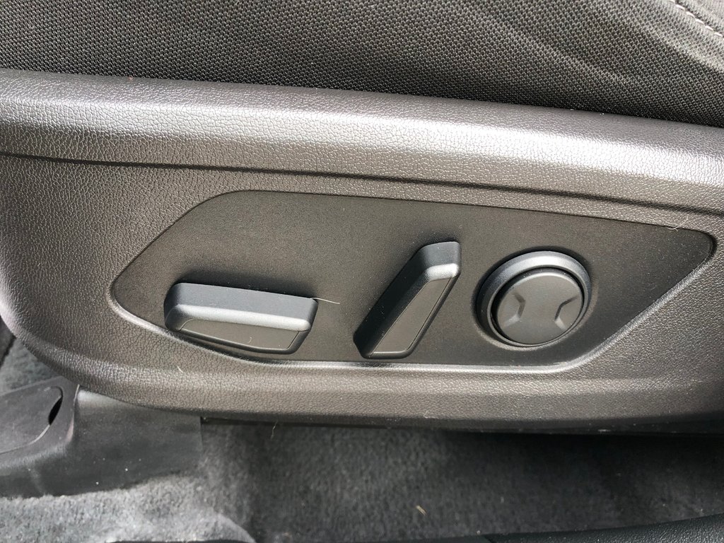 2022 Kia Sorento LX- Heated seats and wheel, Lane Assist, Pwr seats in Kentville, Nova Scotia - 18 - w1024h768px