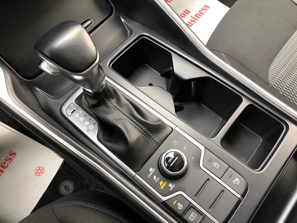 2022 Kia Sorento LX- Heated seats and wheel, Lane Assist, Pwr seats in Kentville, Nova Scotia - 16 - w1024h768px