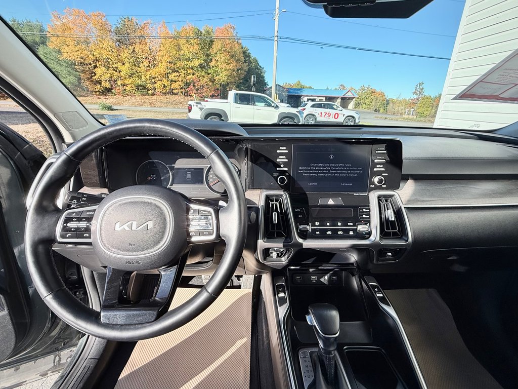 2022 Kia Sorento X Line | Safety Assist, Heated Steering Wheel in Kentville, Nova Scotia - 10 - w1024h768px