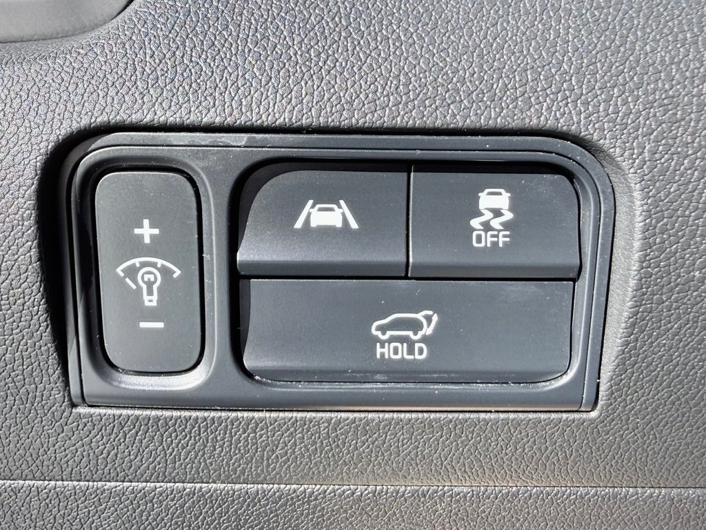 2022 Kia Sorento X Line | Safety Assist, Heated Steering Wheel in Kentville, Nova Scotia - 13 - w1024h768px