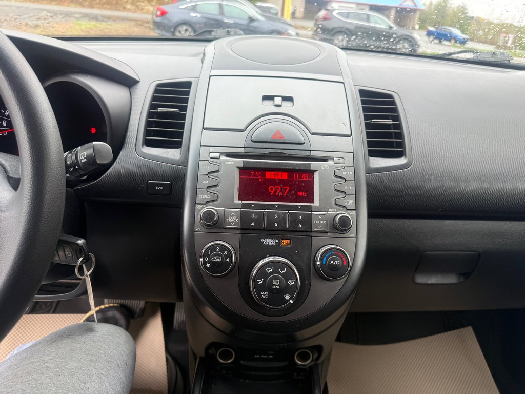 2011 Kia SOUL Sport, keyless entry, Cruise control, mp3 in COLDBROOK, Nova Scotia - 12 - w1024h768px