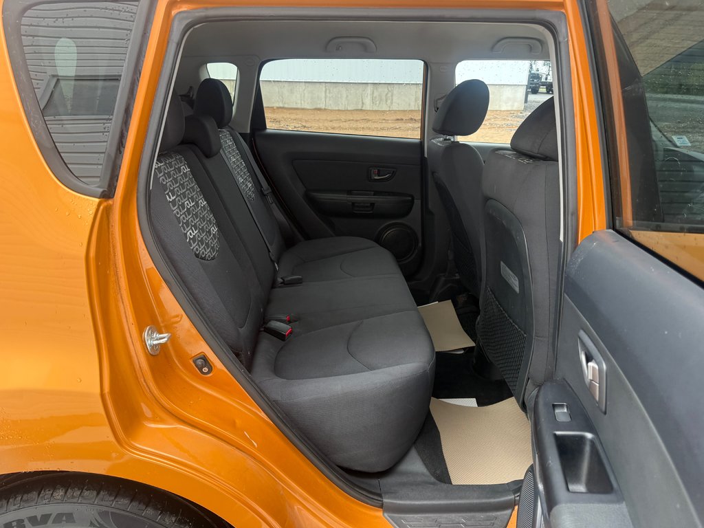 2011 Kia SOUL Sport, keyless entry, Cruise control, mp3 in COLDBROOK, Nova Scotia - 17 - w1024h768px