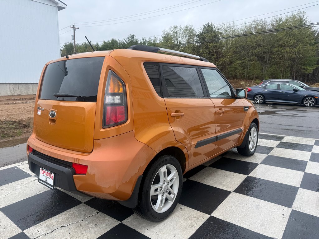 2011 Kia SOUL Sport, keyless entry, Cruise control, mp3 in COLDBROOK, Nova Scotia - 4 - w1024h768px