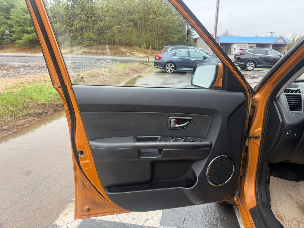2011 Kia SOUL Sport, keyless entry, Cruise control, mp3 in COLDBROOK, Nova Scotia - 7 - w1024h768px