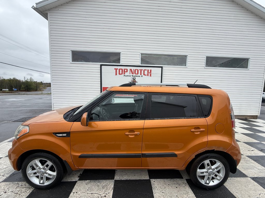 2011 Kia SOUL Sport, keyless entry, Cruise control, mp3 in COLDBROOK, Nova Scotia - 20 - w1024h768px