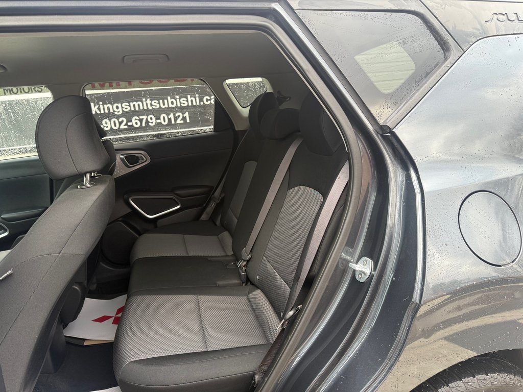 Kia Soul LX, heated seats, keyless entry, backup camera 2020 à Kentville, Nouvelle-Écosse - 15 - w1024h768px