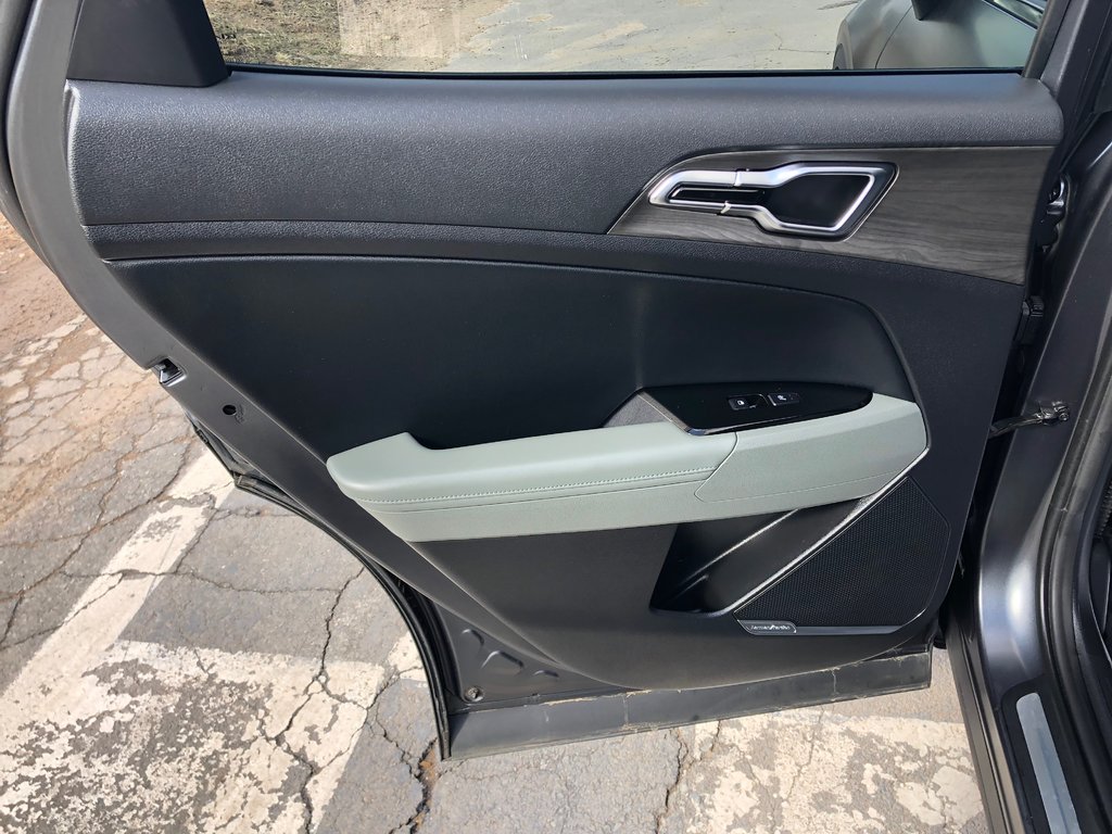 2023 Kia Sportage X-Line Limited - power seats, hands free, a/c in COLDBROOK, Nova Scotia - 22 - w1024h768px