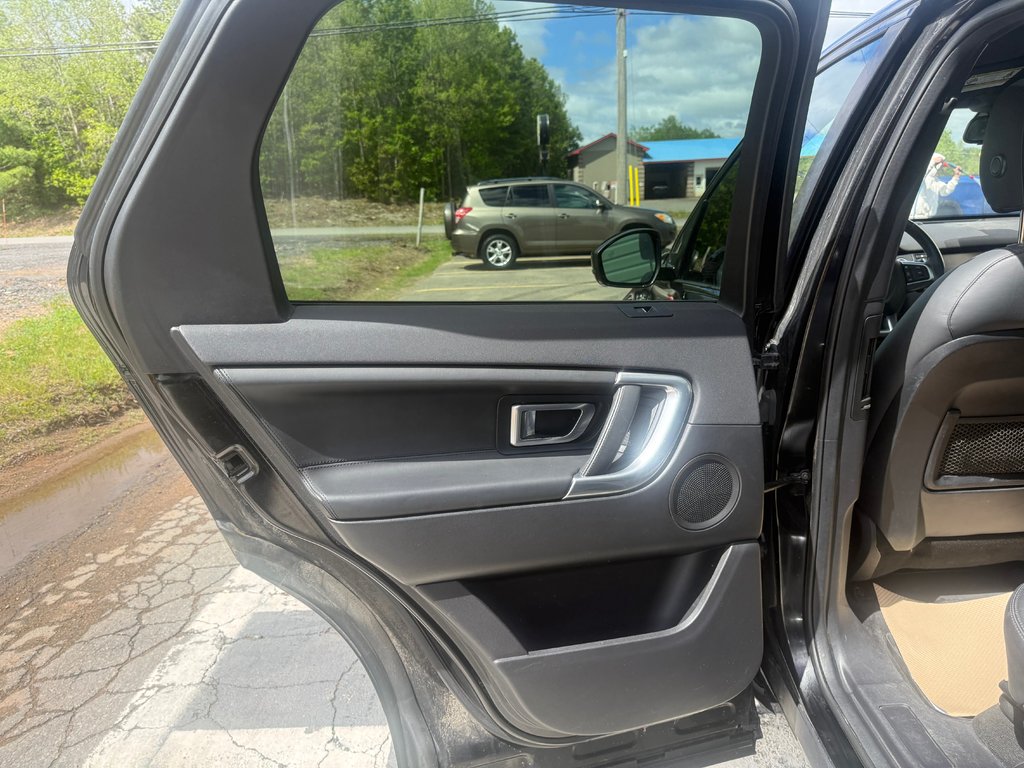 2017 Land Rover DISCOVERY SPORT HSE LUXURY, keyless entry, backup camera, BT in COLDBROOK, Nova Scotia - 14 - w1024h768px