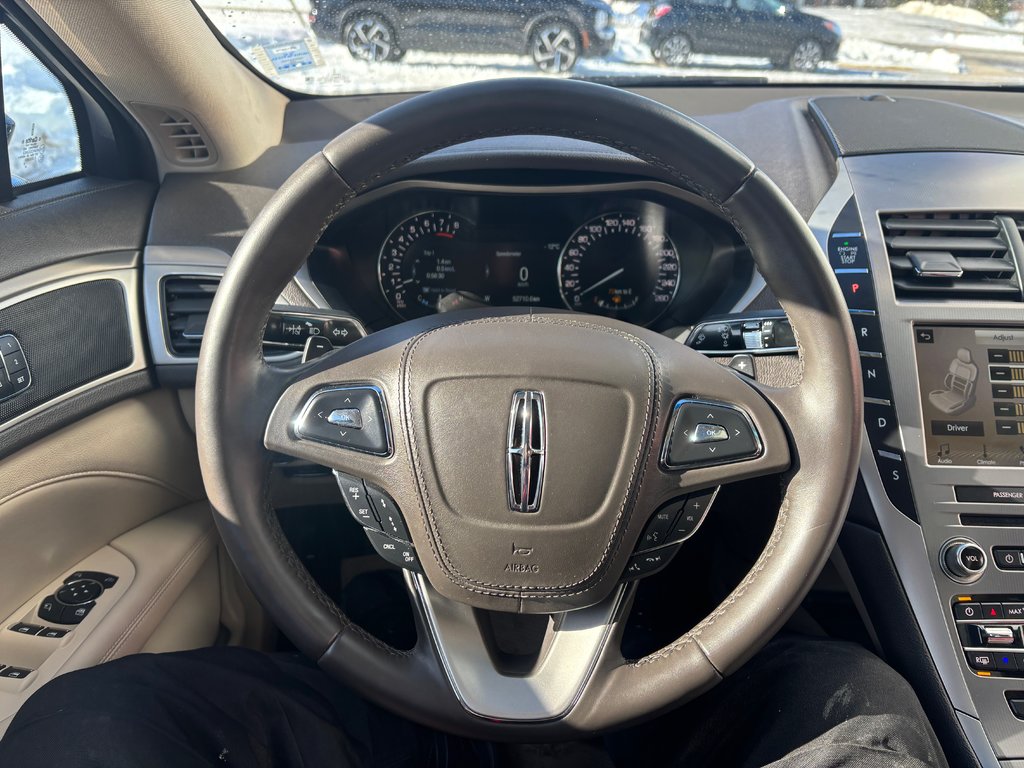 2017 Lincoln MKZ Reserve - cooling seats, reverse camera, sunroof in COLDBROOK, Nova Scotia - 10 - w1024h768px