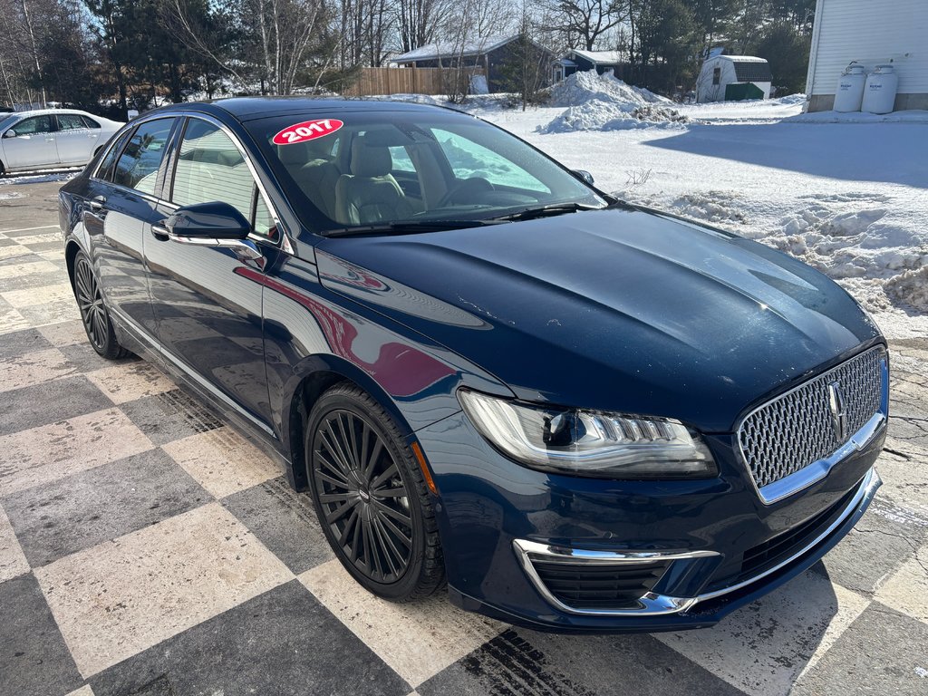 2017 Lincoln MKZ Reserve - cooling seats, reverse camera, sunroof in COLDBROOK, Nova Scotia - 3 - w1024h768px